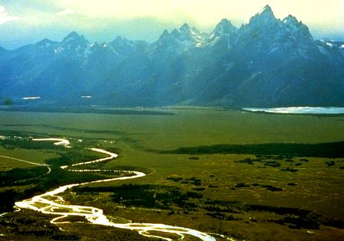 800px_Snake_River_with_Teton_Range_in_background